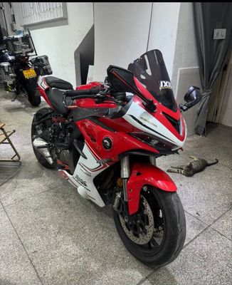 QJ MOTOR 600rr ORGINAL ideal