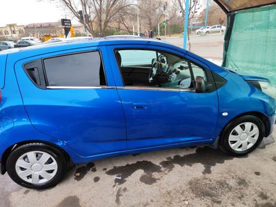 Chevrolet spark 2015