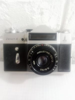 Фотоаппарат марки ZENIT - E