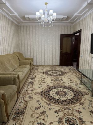 Сдается в аренду 3х комнатная квартира в центре. Ул.Тафаккур IchanQala