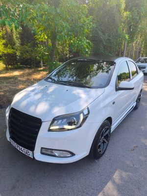 Машина заряжена серьезным тюнингом и автозвуком .
