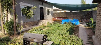Ахангаран шахар ногойкоргон махалласида уй сотилади.