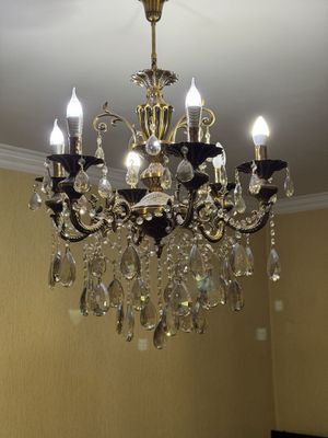 Продам хрустальную люстру