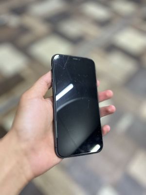 Iphone 11 sotiladi
