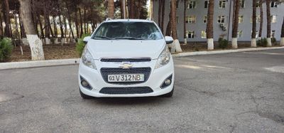 Chevrolet spark 2015