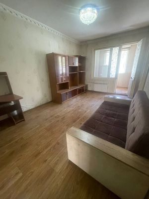 Kvartira Sergili 37 poliklinika 5 metroga yaqin