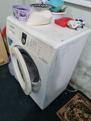 Продаётся стиралка 6 кг диамонд самсунг