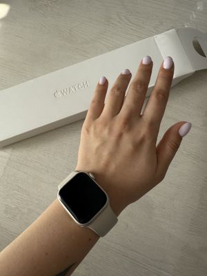 Продаю apple watch 8