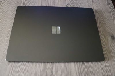 Продаю Microsoft Surface 3 13,5"13,5"ноутбук Б/У в отличном состоянии!