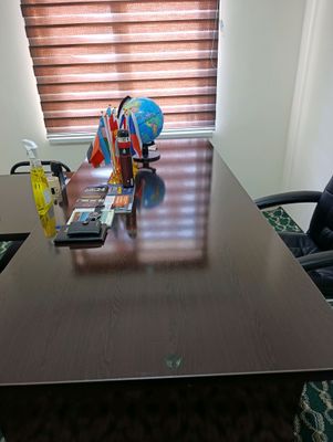 Offis mebili yumshoq krislosi bilan sotiladi