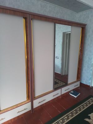 Шкаф купе в хорошим состояние