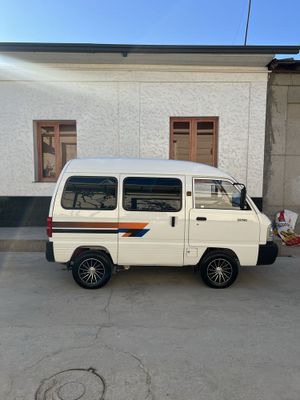 Vossen R13 diska Balon damasda turibdi