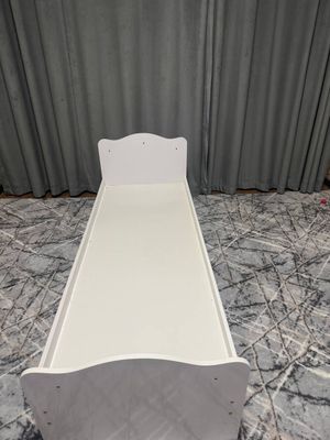 Yangi koravat parda matras konplekt sotiladi