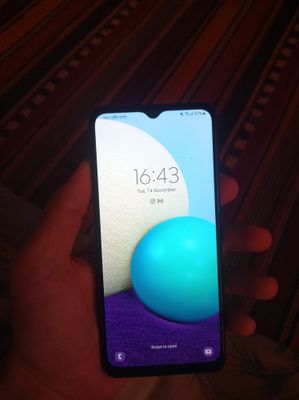 Samsung a02 yangi faqat karobka yuq