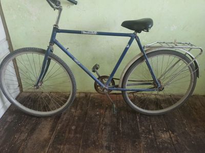 Aist velosiped sotiladi