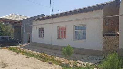 Продаёт участок 8 соток