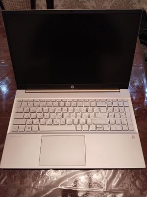 HP ноутбук сотилади