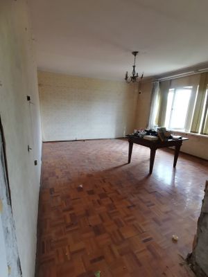 Продаётся пол Паркет размер 60×60 см в хорошем состоянии срочно