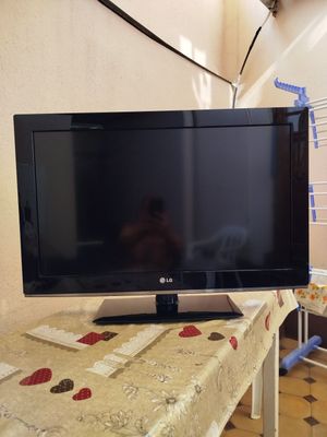 Телевизор LG 32 продаётся б/у