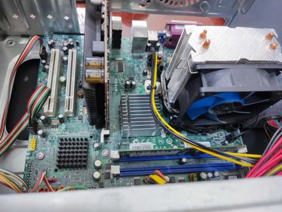 Продается старый комплект на 775 сокете G41 DDR3