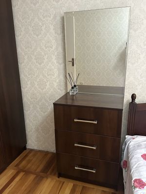 Комод с зеркалом 180/65/43