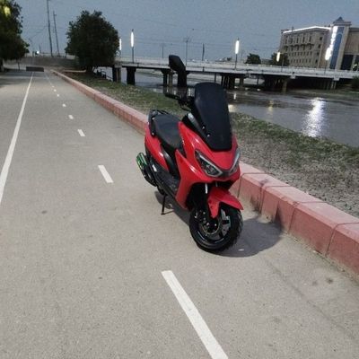 Skuter sotiladi 150 kuba