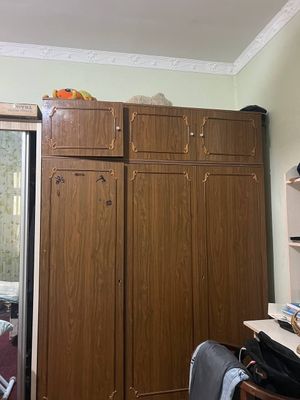Шифоньер сотилади, продается шифоньер