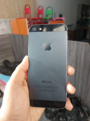 Iphone 5 holati yaxshi icouldga tushub qolgan hech qayti qirilmagan