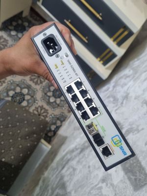 Управляемый коммутатор уровня 2 SNR-S2985G-8T