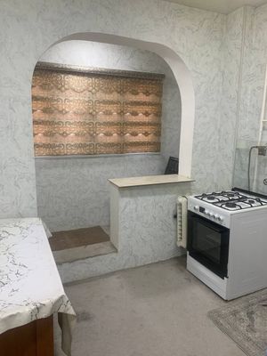 2х комнатная 2/2/4. Универсам. Юнусабад 3.