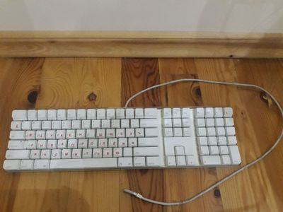 Apple keyboard A1048