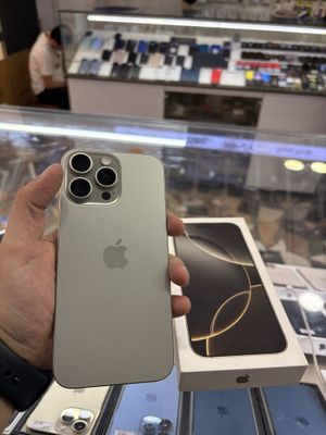 iPhone 16 Pro Max 256 gb natural