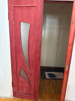 Продается деревянная дверь двухстворчатая