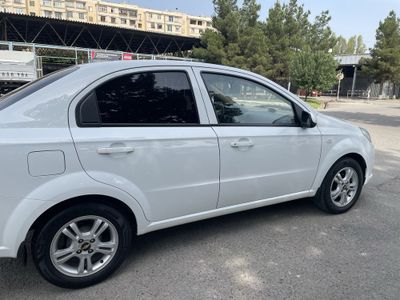 Продаётся Нексия 3 или аренда