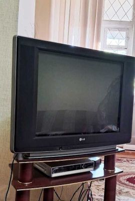 Продам телевизор LG - большой экран!
