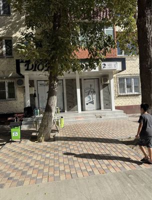 Продается 1 линия Не жилое , Самарканд Дарвоза , коммерческое офис
