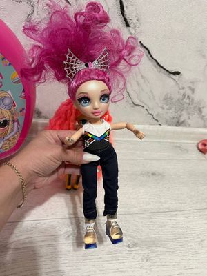 Кукла Стелла Монро из серии Rainbow High.