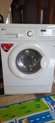 стиральная машина LG 6 кг. автомат