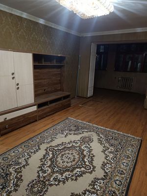 Ялангач Мирзо-улугбекский район срочно сдам 3 комнатную квартиру