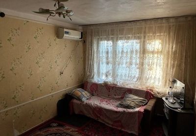 Srochna 1 Xonali Kvartira Ijaraga Topshiriladi. Risiviy Bozor Oldida.