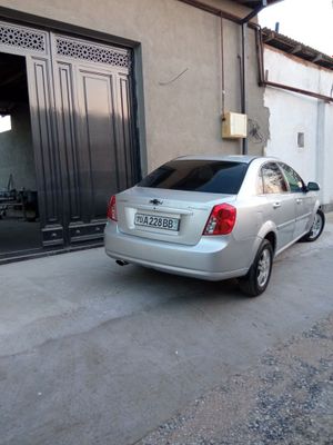Chevrolet Lacetti 1.8