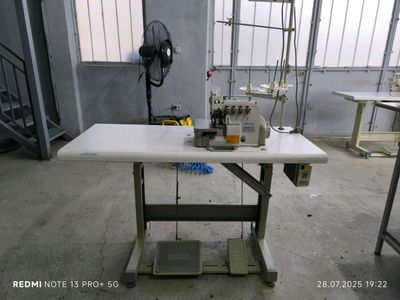 JACK-798D Оверлок 4x ниточный, б/у. в наличии 2 шт