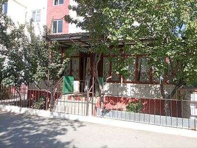Продаются окна и железная дверь