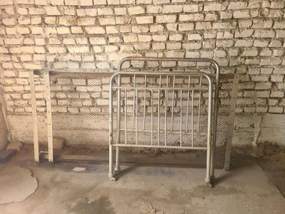 Продаётся металическая кровать