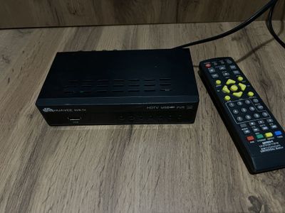 Продам тюнер TV 80000 сум