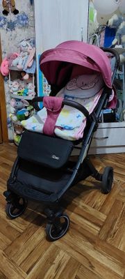 Продаётся детская коляска чемодан в очень хорошем состоянии