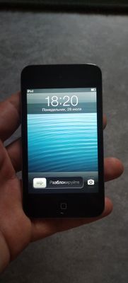 Apple iPod Touch 4го поколения 8Gb