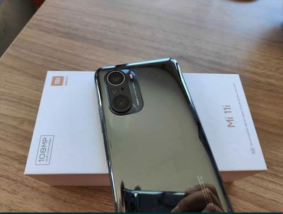 Xiaomi 11 i 5 G.
