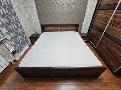 Продаётся спальный гарнитур