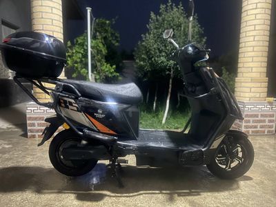 Skuter yadea sotiladi narx kelsh8amz 500$